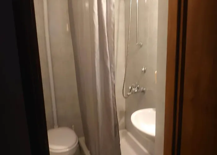 Peragi - Triple With Balcony Appartement Molunat
