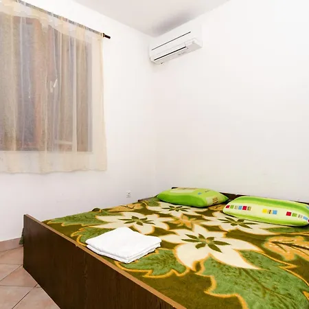 Peragi - Triple With Balcony * Molunat