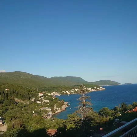 Peragi - Triple With Balcony