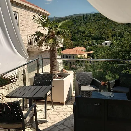 Peragi - Triple With Balcony *