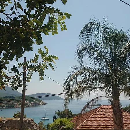 Peragi - Triple With Balcony Appartement Molunat