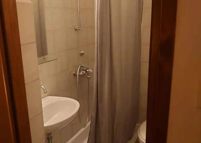 Peragi - Triple With Balcony Apartament Molunat