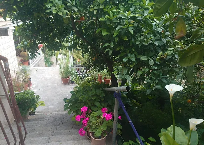 Peragi - Triple With Balcony