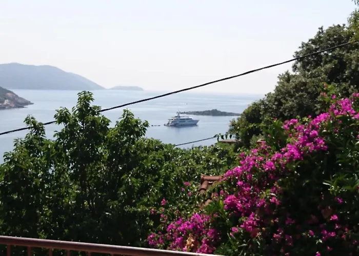 Apartamento Peragi - Triple With Balcony Molunat